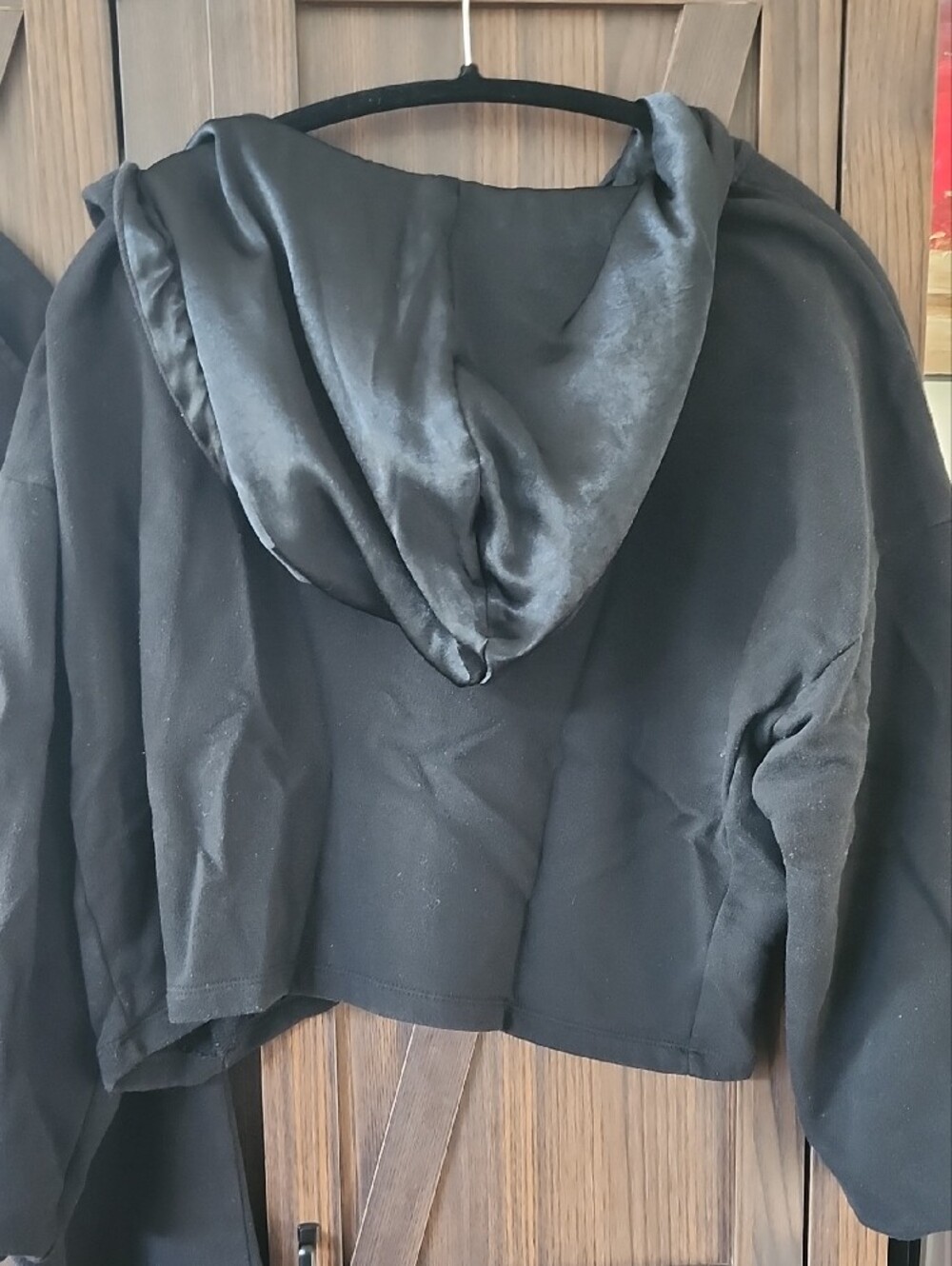 Victoria's Secret Black V‑Neck Cropped Hoodie - Picture 3 of 10